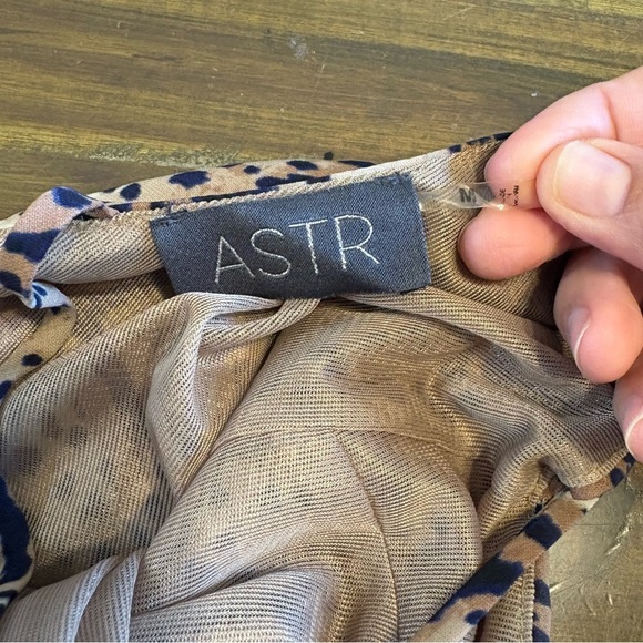 ASTR Strapy Cheetah Slip Dress Spots Animal
Print Revolve Medium Tan Brown - Picture 6 of 10